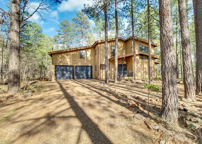 Spacious With Deck - Near Golf