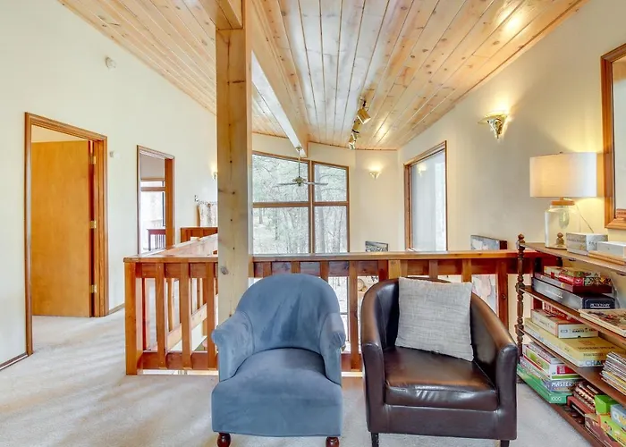 Holiday home Spacious With Deck - Near Golf *